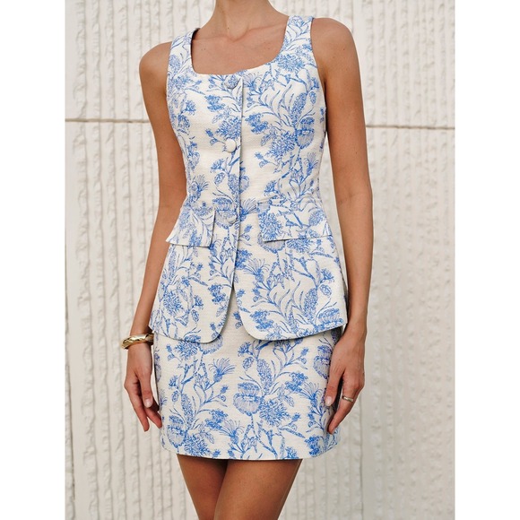 Commense Dresses & Skirts - Commense Set Jacquard Square Neck Sleeveless Vest Top Mini Skirt Blue White L